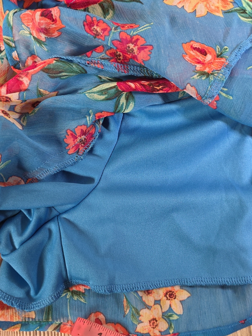 Francescas Mi Ami Faux Wrap Blue Floral Shorts Romper Womens Size XS NWT - Picture 12 of 13